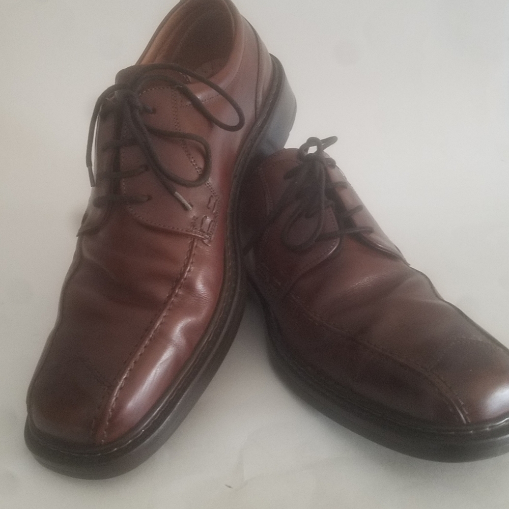 G.H.Bass Shoes Size 9M